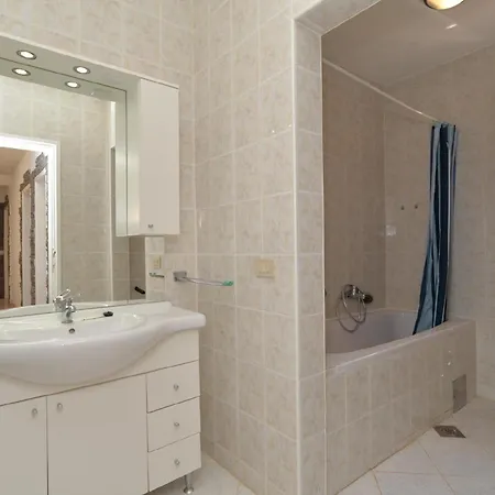 Fuer 10 Personen Ca 120 Qm In Pula-fondole, Istrien Istrische Riviera Apartment *