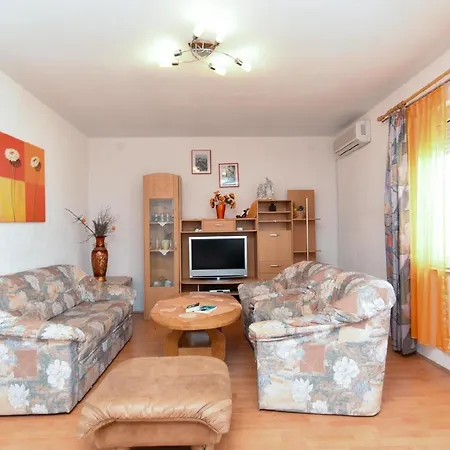 Fuer 10 Personen Ca 120 Qm In Pula-fondole, Istrien Istrische Riviera * Stinjan