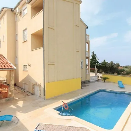 Fuer 10 Personen Ca 120 Qm In Pula-fondole, Istrien Istrische Riviera * Stinjan