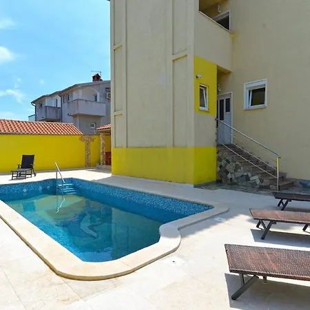 Apartment Fuer 10 Personen Ca 120 Qm In Pula-fondole, Istrien Istrische Riviera