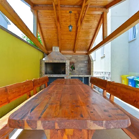 Apartment Fuer 10 Personen Ca 120 Qm In Pula-fondole, Istrien Istrische Riviera Stinjan