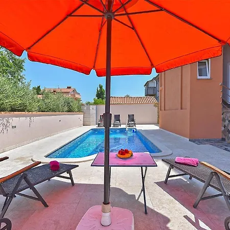 Appartement Fuer 10 Personen Ca 120 Qm In Pula-fondole, Istrien Istrische Riviera *
